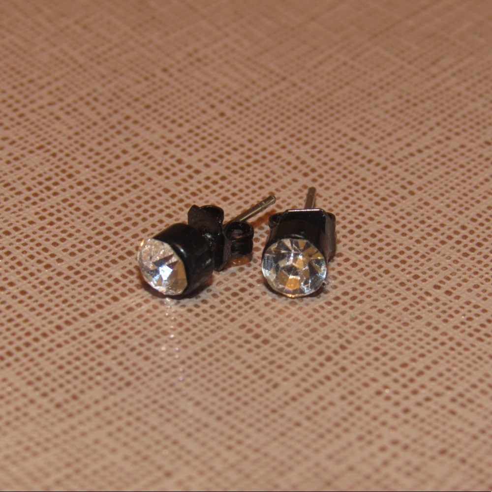 Black Macy’s Earrings✨